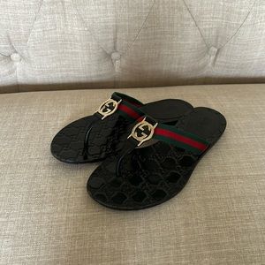 Gucci size 34 1/2 Thong Sandals